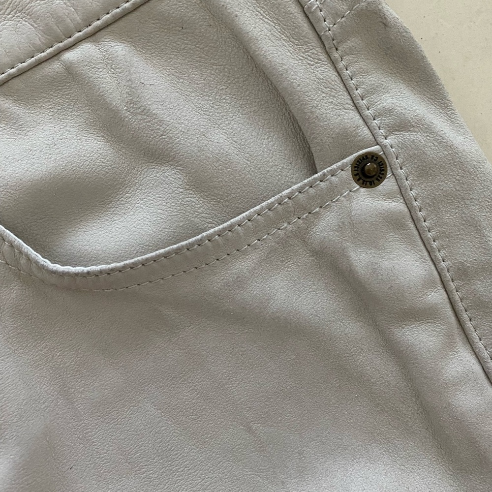 Current/Elliot Goat Leather Boyfriend Short - Picture 7 of 16